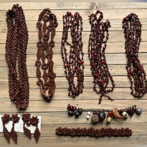 Vintage Seed Bead Jewelry Set 5 Necklaces, 2 Bracelets 2 Pair Clip On Earrings